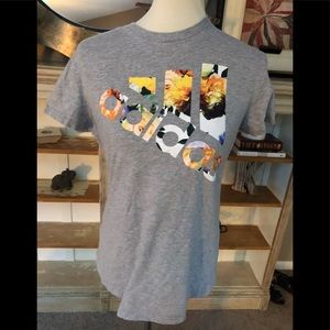 EUC Adidas T-shirt. Size large